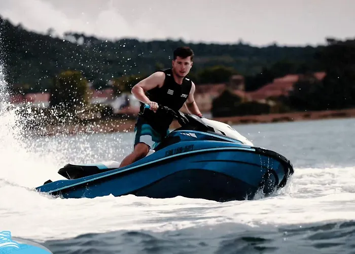 Barco No Coracao Da - Iate De 5 Estrelas Botel *