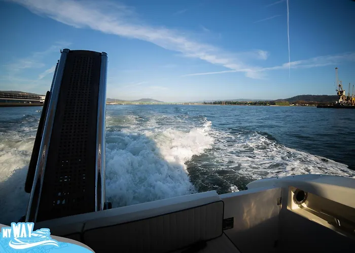 Barco No Coracao Da - Iate De 5 Estrelas