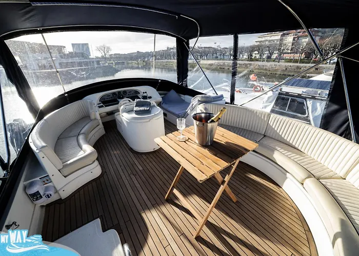 Barco No Coracao Da - Iate De 5 Estrelas *