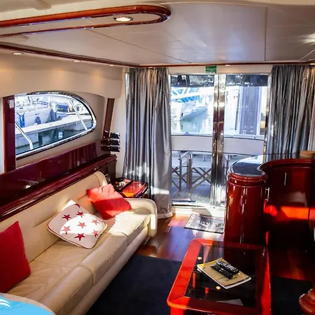 Barco No Coração Da - Iate De 5 Estrelas *