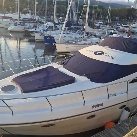 Barco No Coracao Da - Iate De 5 Estrelas *