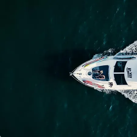 Tekne Barco No Coracao Da - Iate De 5 Estrelas *