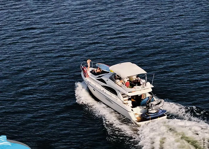 Barco No Coracao Da - Iate De 5 Estrelas Botel